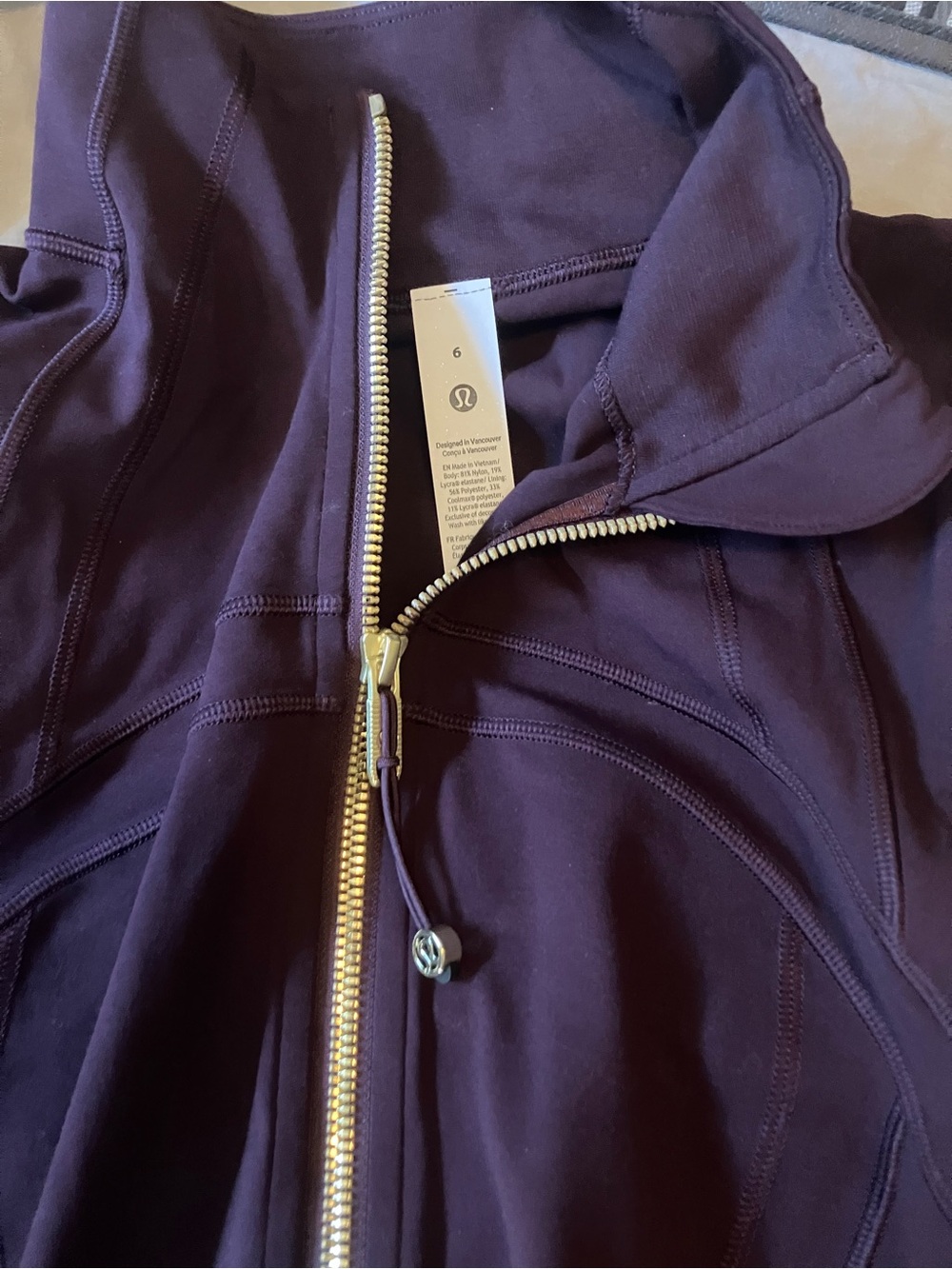NWT Lululemon Define Jacket *Nulu, Sz 6, BLACK PLUM/GOLD - Picture 3 of 4